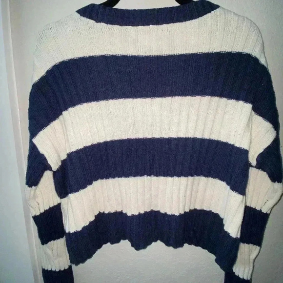 American Eagle Cardigan - Picture 3 of 3